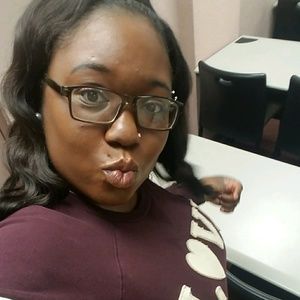 Meet your Posher, Shatonya